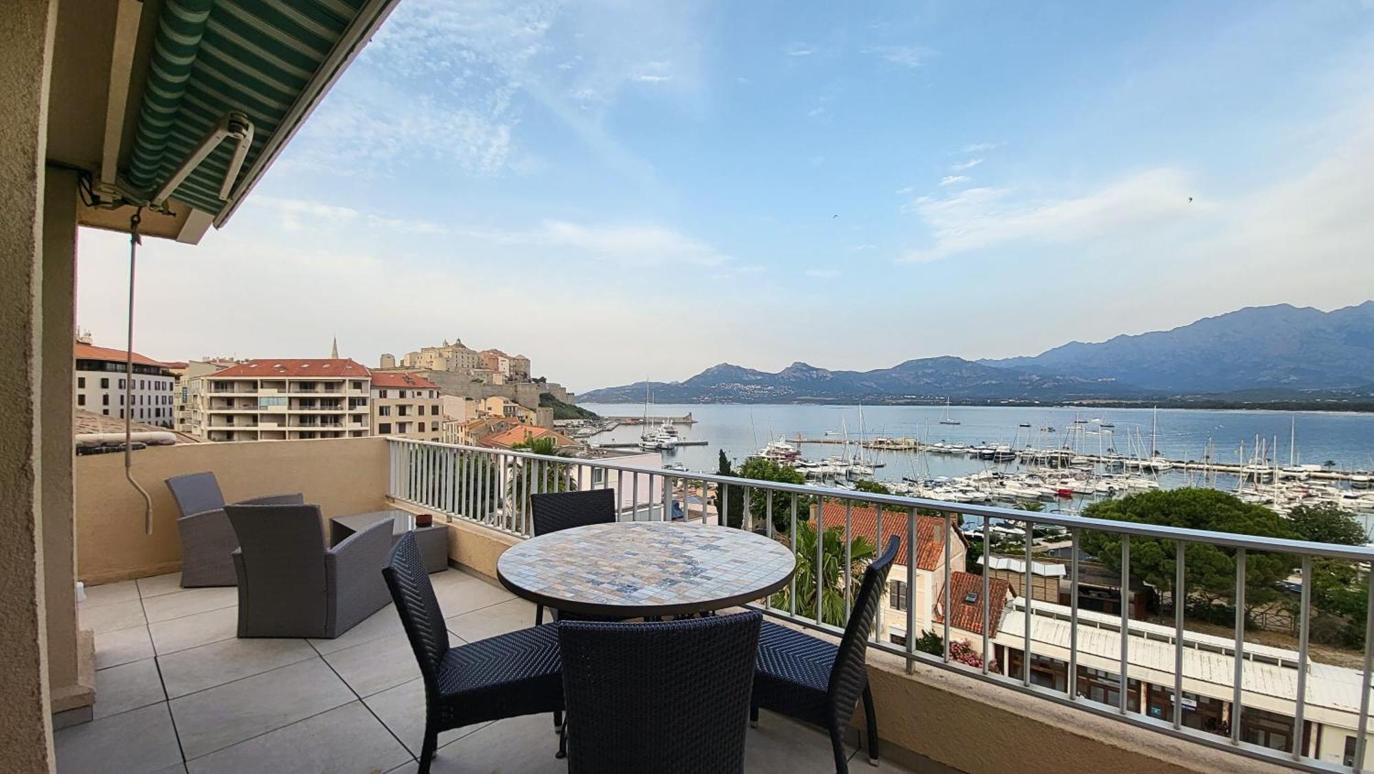 Appartement Sur La Baie, En Centre Ville Calvi  Luaran gambar