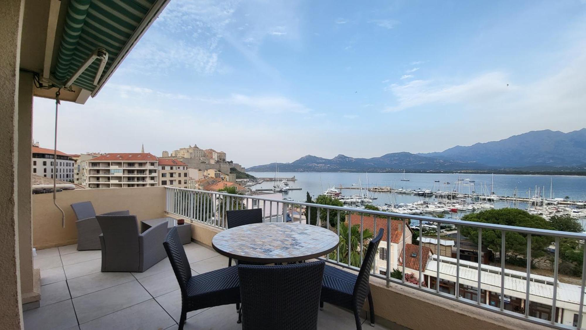 Appartement Sur La Baie, En Centre Ville Calvi  Luaran gambar
